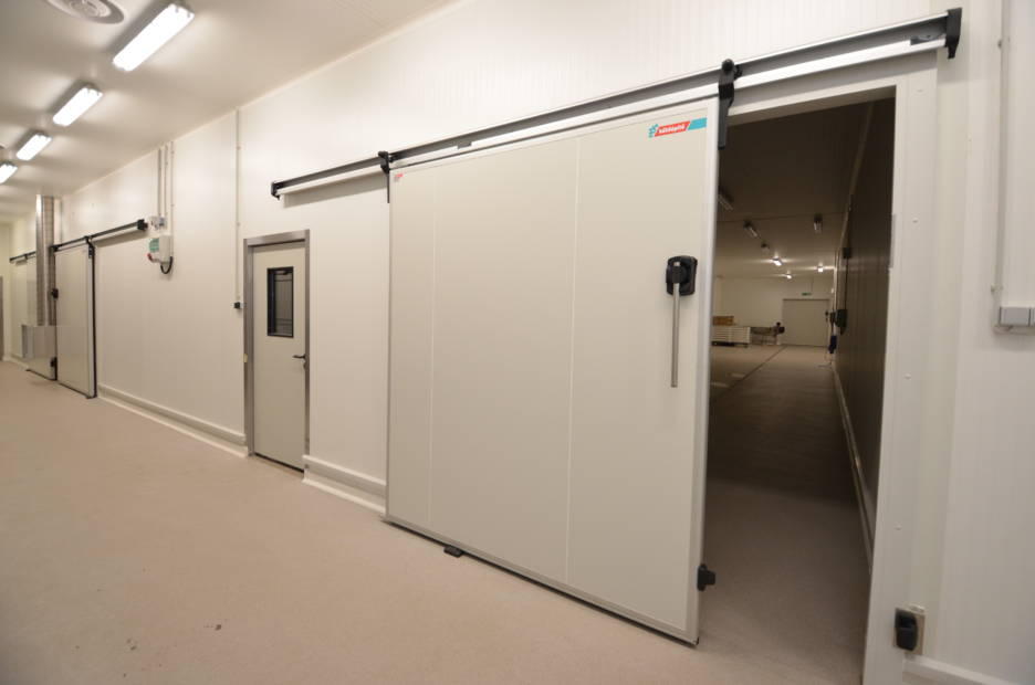 IglooDoor®’s custom-designed cold storage door with a modern hinged technology during the test phase