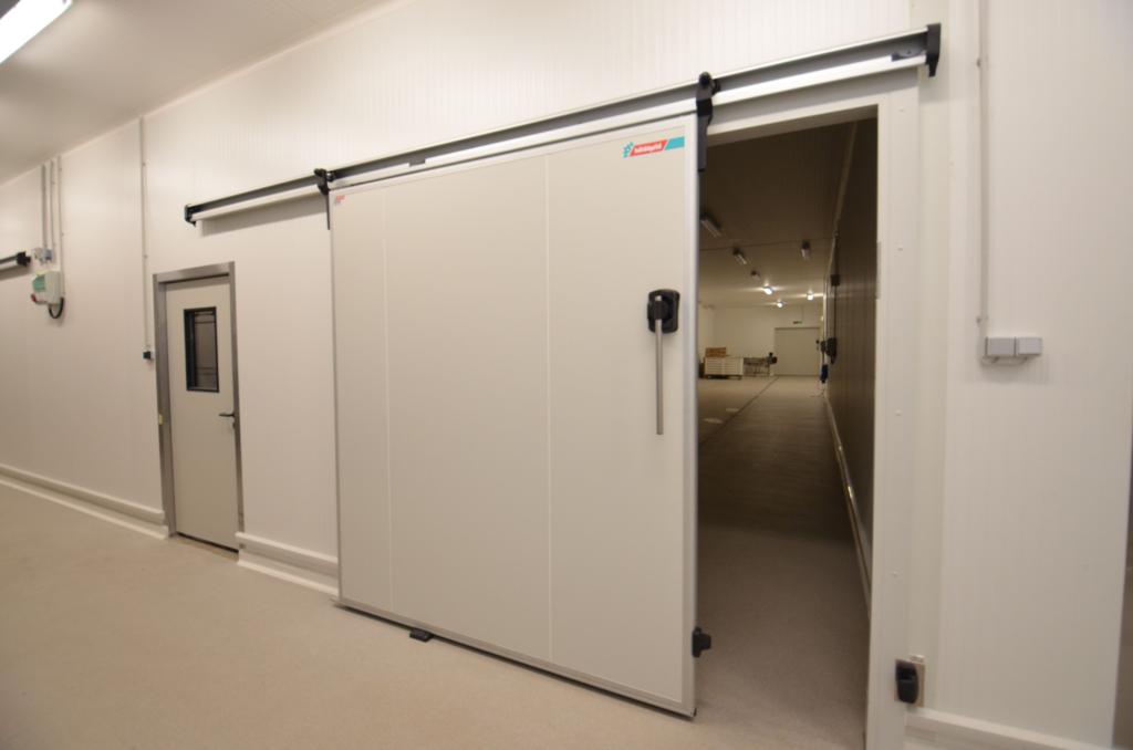 IglooDoor®’s custom-designed cold storage door with a modern hinged technology during the test phase