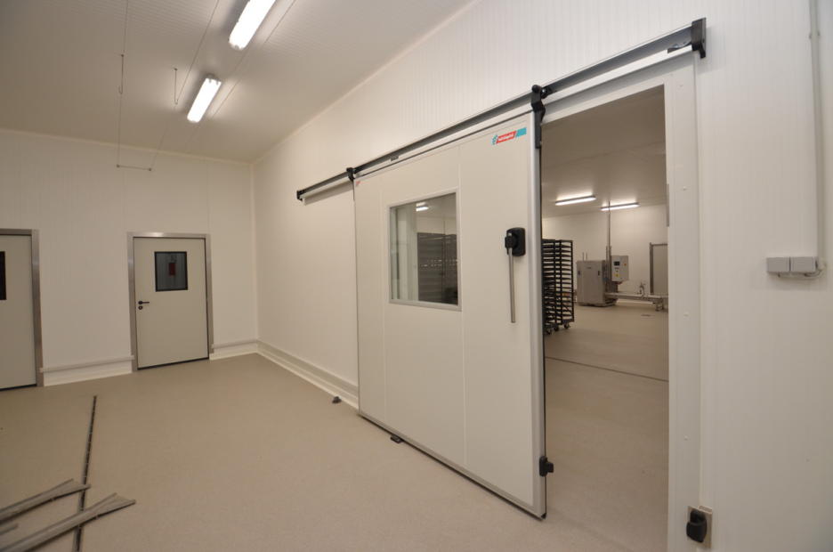 Cold strogae doors by Igloodoors